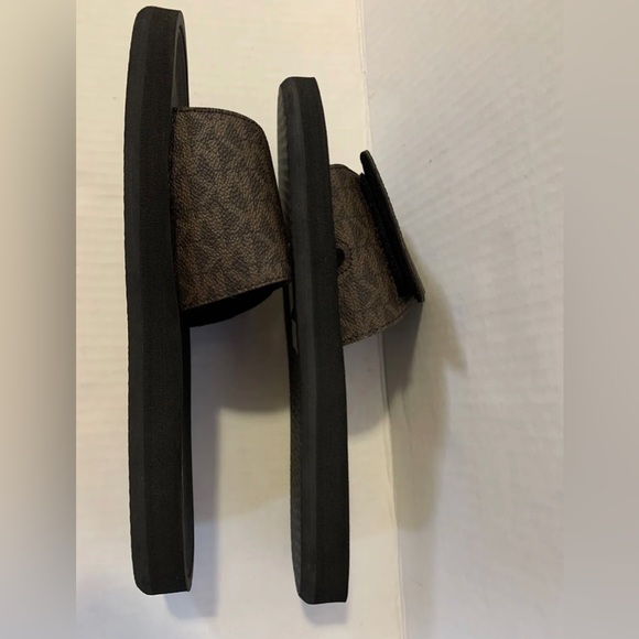 NWOT 🤎 MICHAEL KORS slides Womens Sandals Brown - Picture 8 of 11